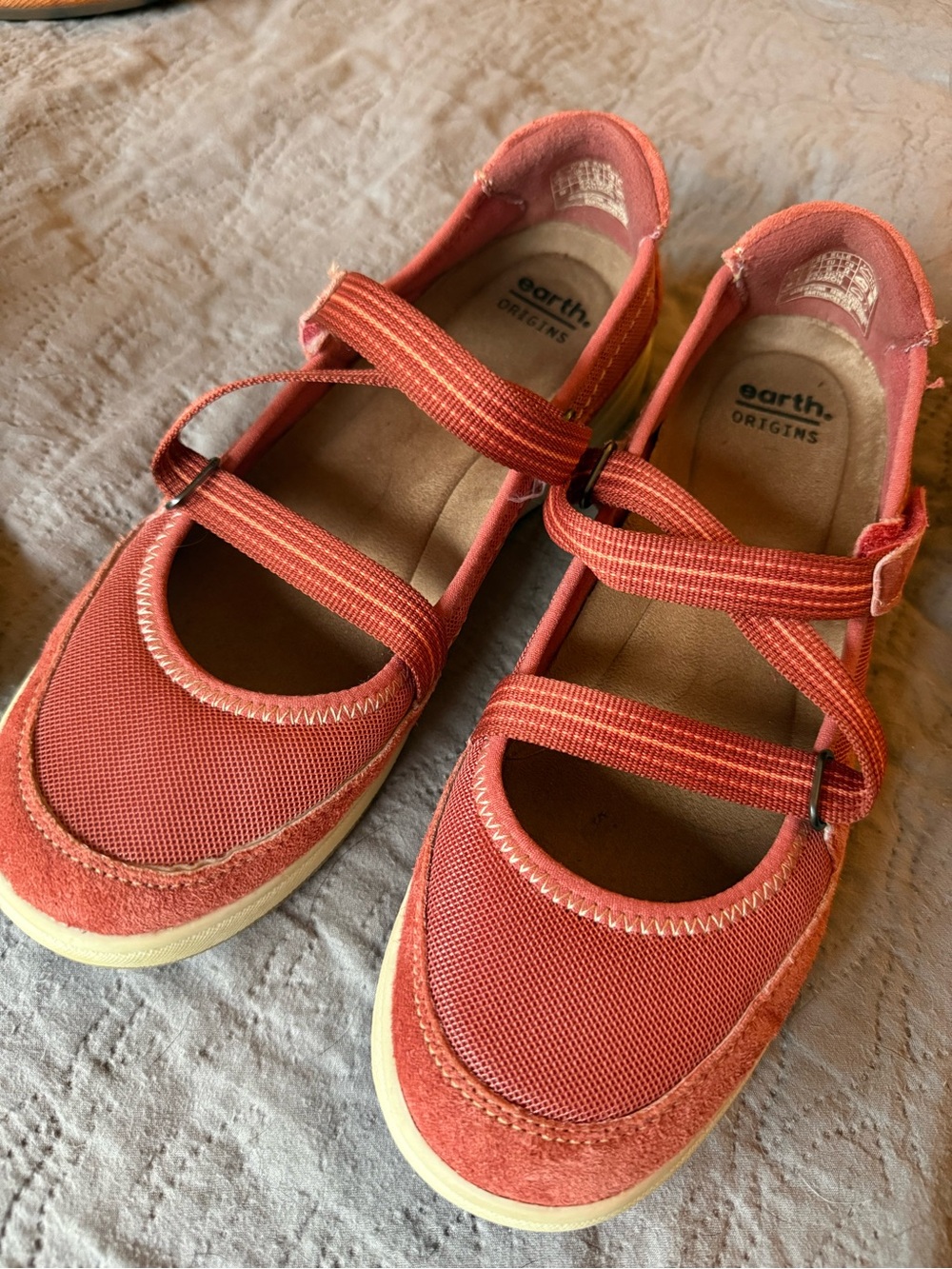 Earth Origins Coral Mary Jane-Style Casual Sneakers